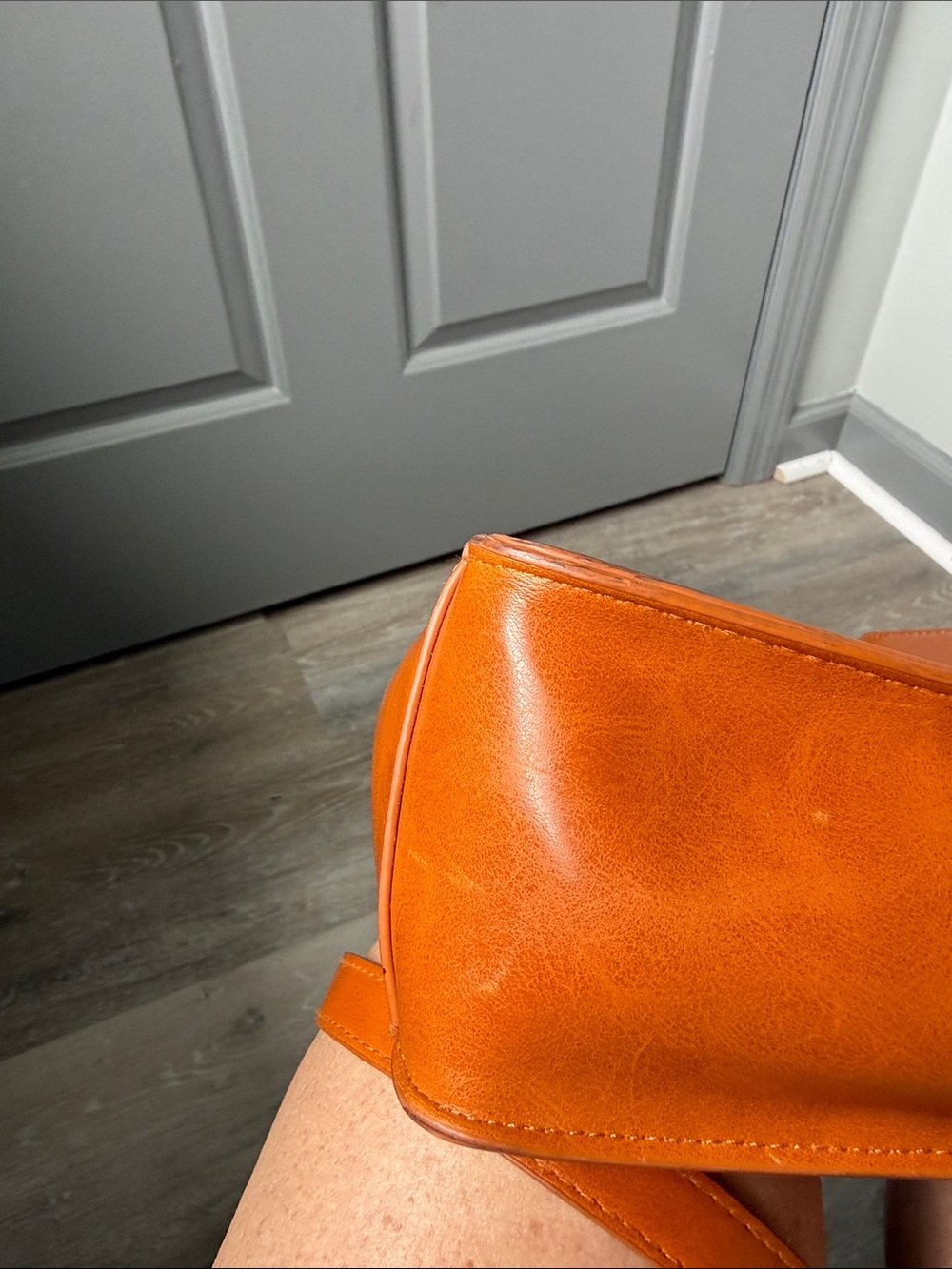Vintage Tan Leather Crossbody Satchel -Bags - Picture 13 of 16